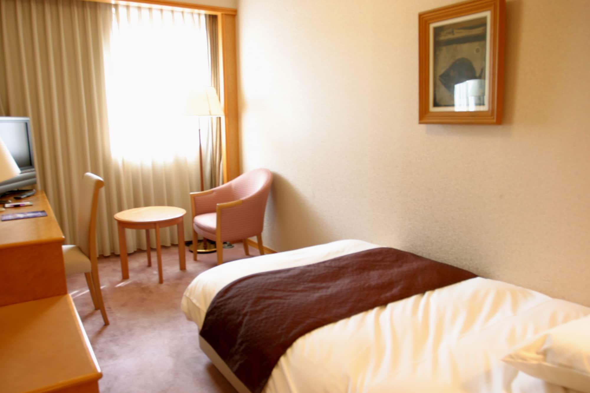Hotel Wakamizu Такарадзука Экстерьер фото