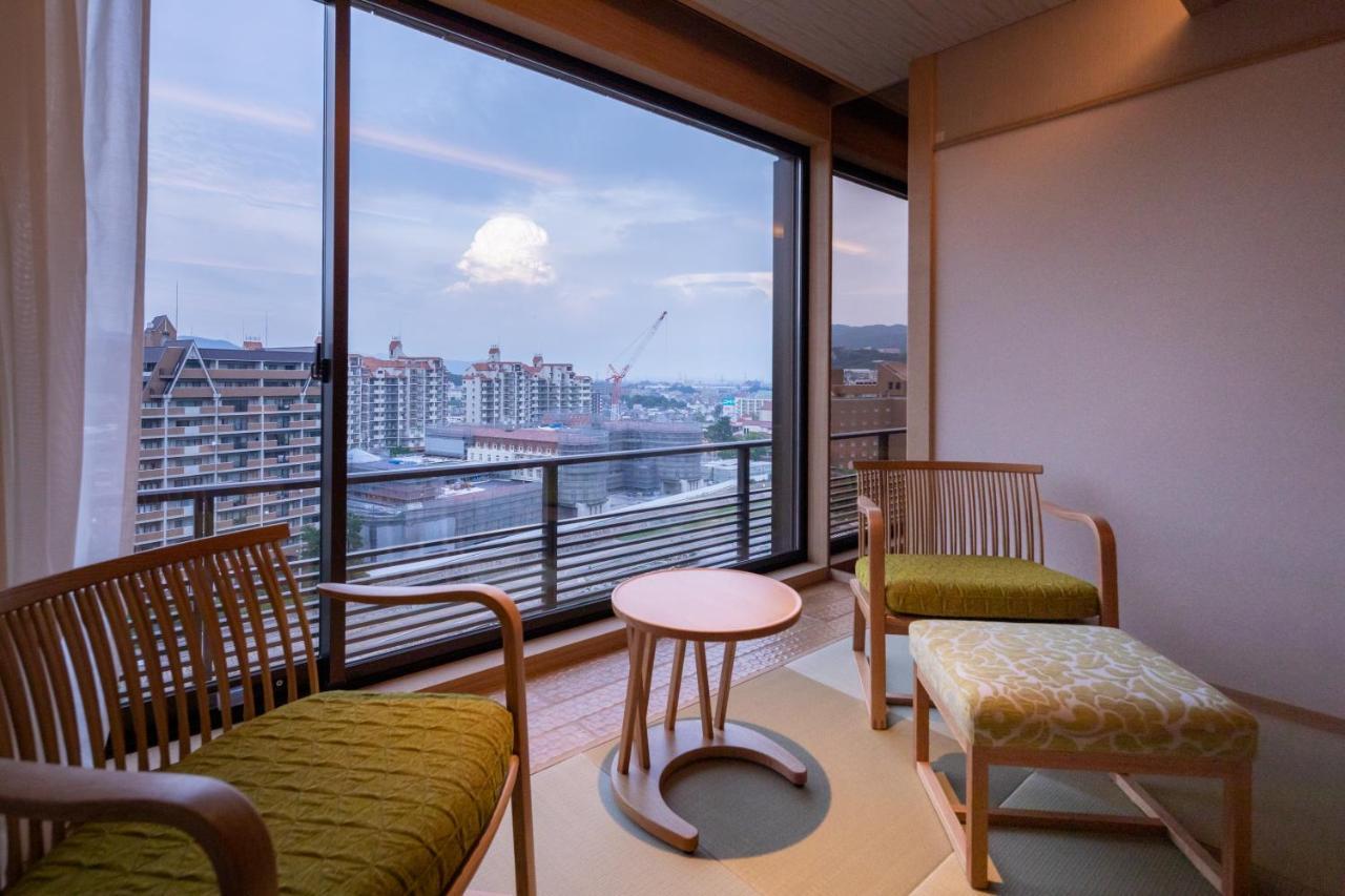 Hotel Wakamizu Такарадзука Экстерьер фото